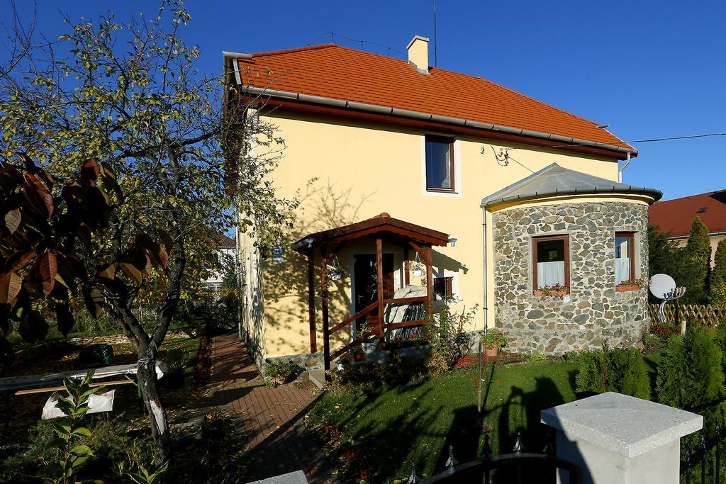 אגר Nemes Apartman מראה חיצוני תמונה